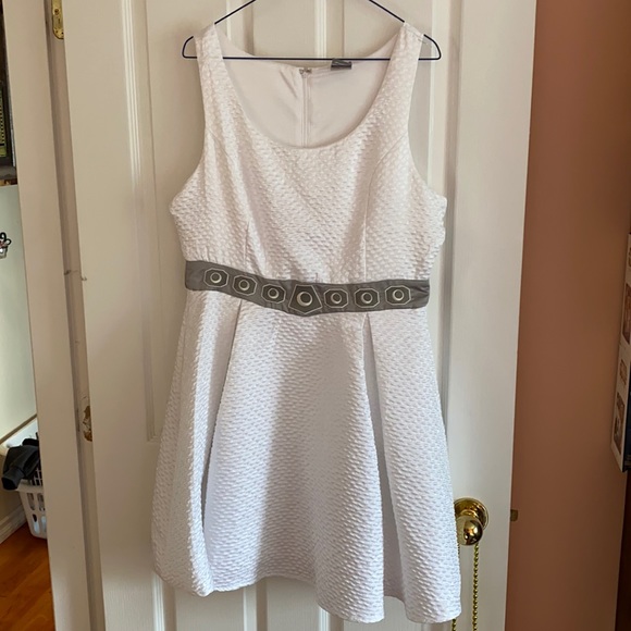 princess leia dress hot topic Hot Topic and Her Universe release new Star Wars clothing range and we want everything